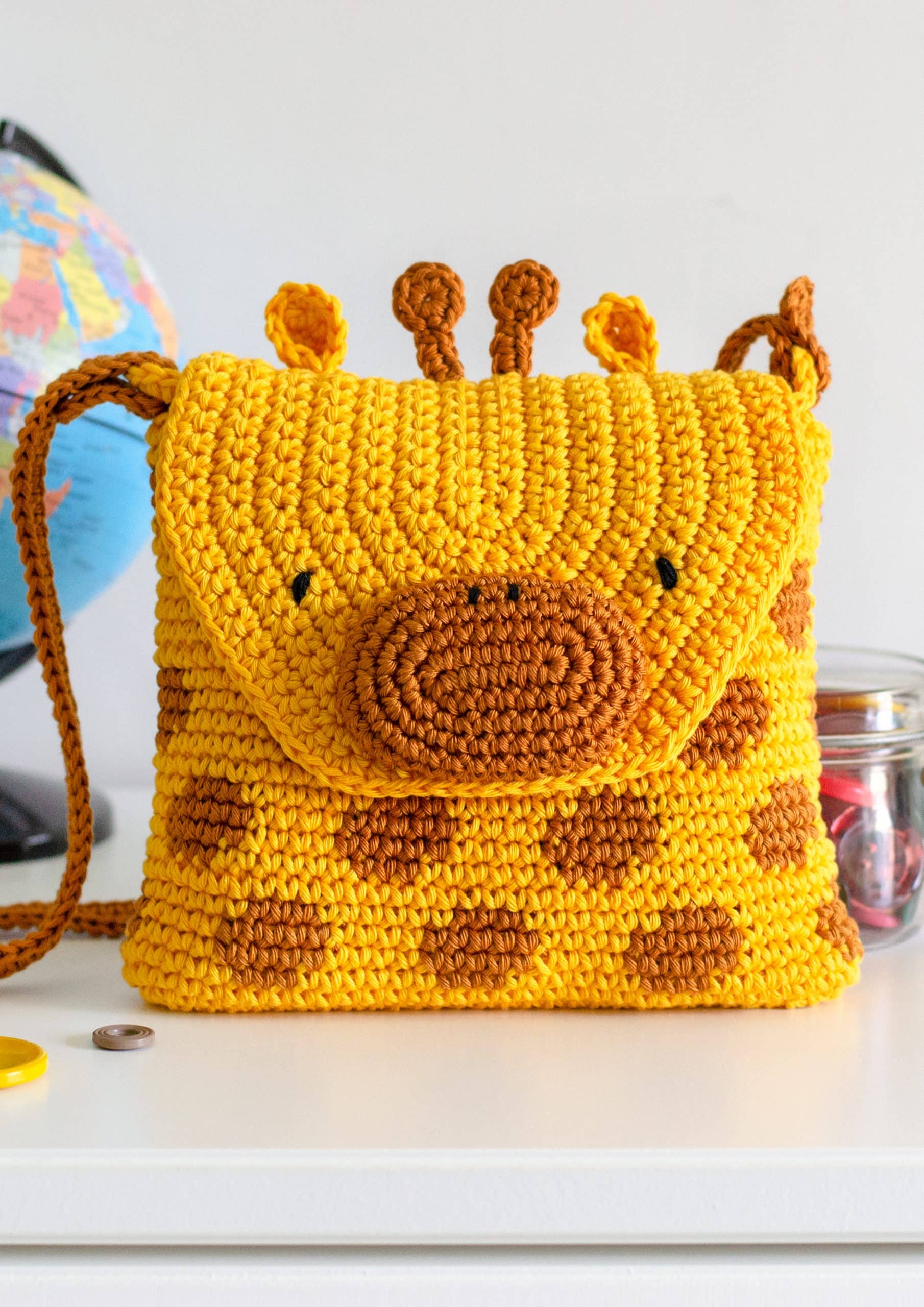 Giraffe crochet bag